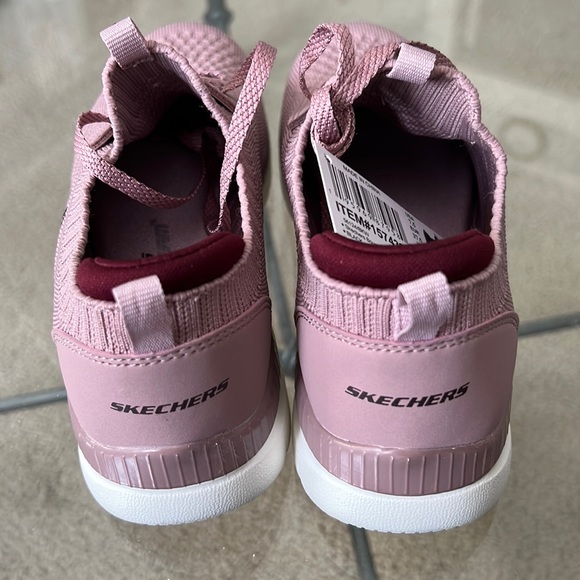 NWT Skechers Womens Knit Fitness Athletic and Training Shoes - Picture 4 of 5